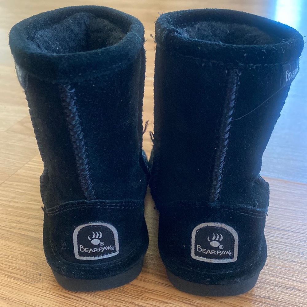 Black Bearpaw Toddler Boots Size 7
